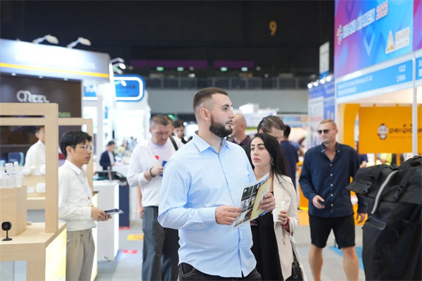  The exhibition's hygiene products section attracted participants from around the world